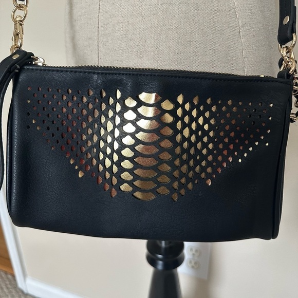 Jessica Simpson Priscilla Black and Gold Crossbody or Wristlet Card Holder Slots - Picture 5 of 7